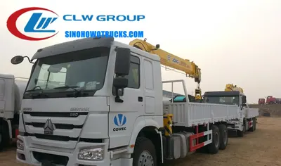 Sinotruk HOWO 6x4 hydraulic truck crane with 12 ton capacity and telescopic boom in service mode