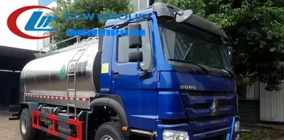 Rear view of the HOWO milk tanker showing the 360-degree rotating water cannon and rear working platform