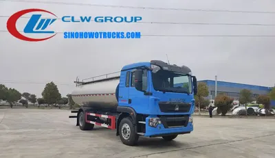 Rear working platform of the milk delivery truck with rotating water cannon and safety barrier