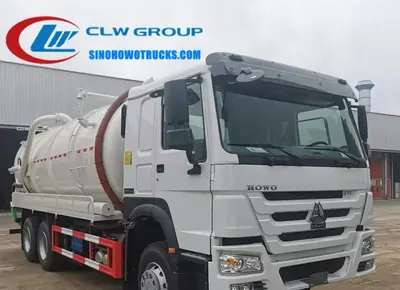 Rear view of the HOWO sewage truck showing hydraulic lift tailgate and air blowdown system