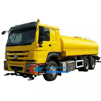 Rear working platform of the water sprinkler truck with high cannon mounted for tree watering