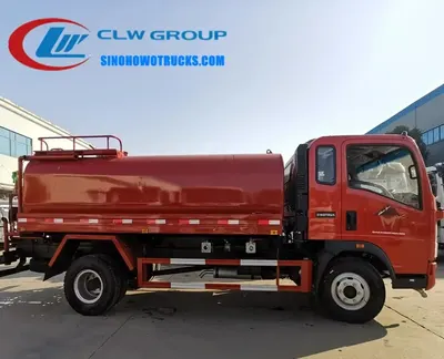 Sinotruk HOWO 4x2 water transport truck in white with 5000-6000 L tank and front, rear, and side spray systems