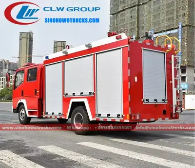 Sinotruk HOWO 4 ton mini fire truck in fire service red with PS40 monitor mounted on the rear