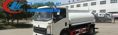 Rear spray nozzle and high-pressure cannon mounted on the water lorry for tree watering