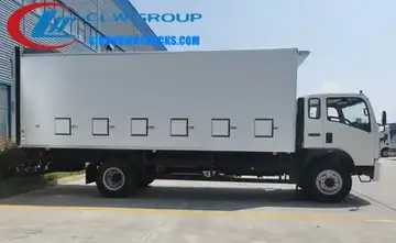 Sinotruk HOWO 6.8 meter day old chicks truck in white with FRP body and side ventilation grilles