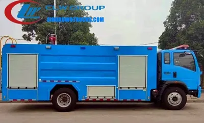 Sinotruk HOWO 4x2 small fire truck in service colour with rear-mounted fire pump and PS30 monitor