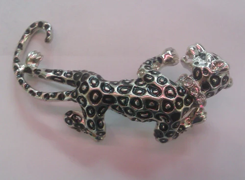 SBR-055 diamond brooches by Sinya Accessories