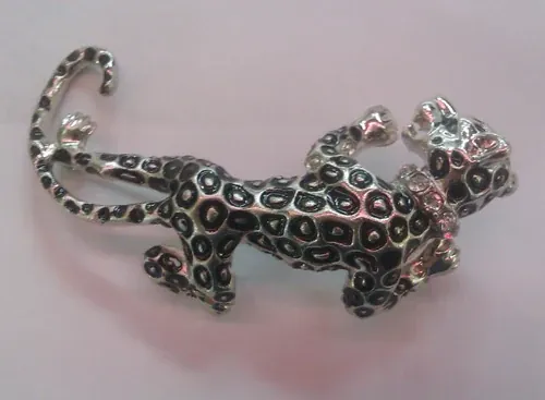 SBR-055 diamond brooches by Sinya Accessories
