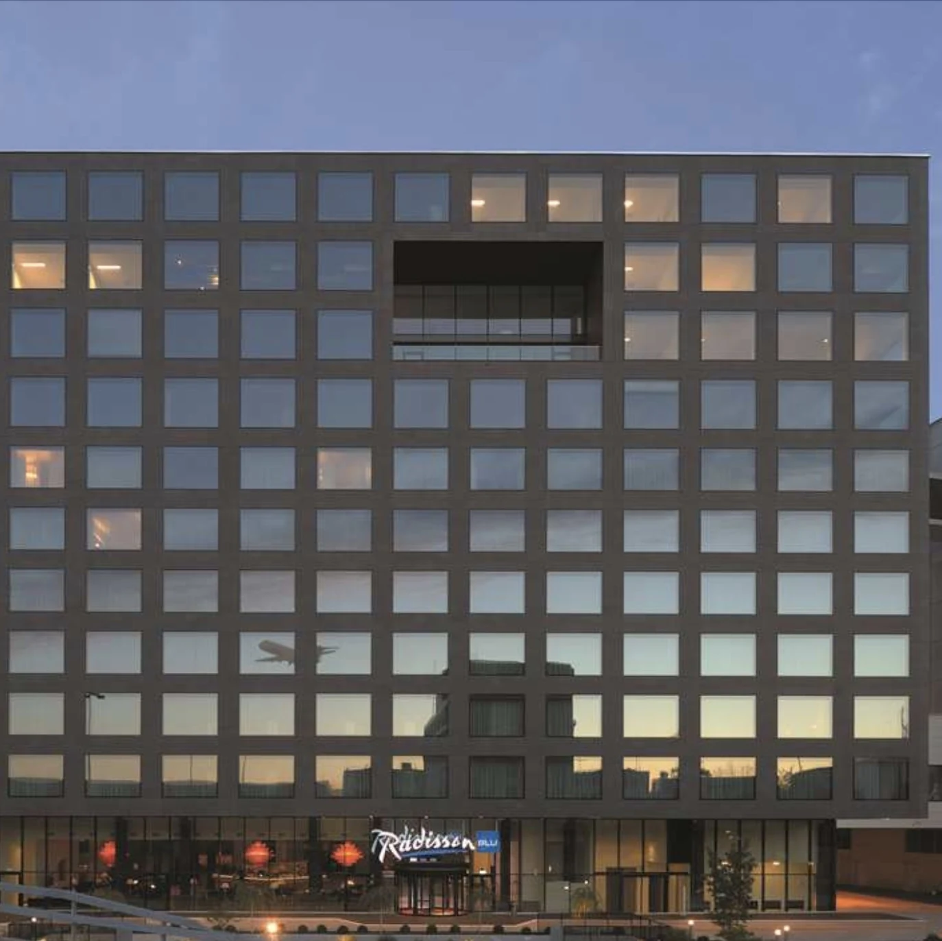 Radisson Blu Hotel at Zurich Airport supplied through the Songdom network