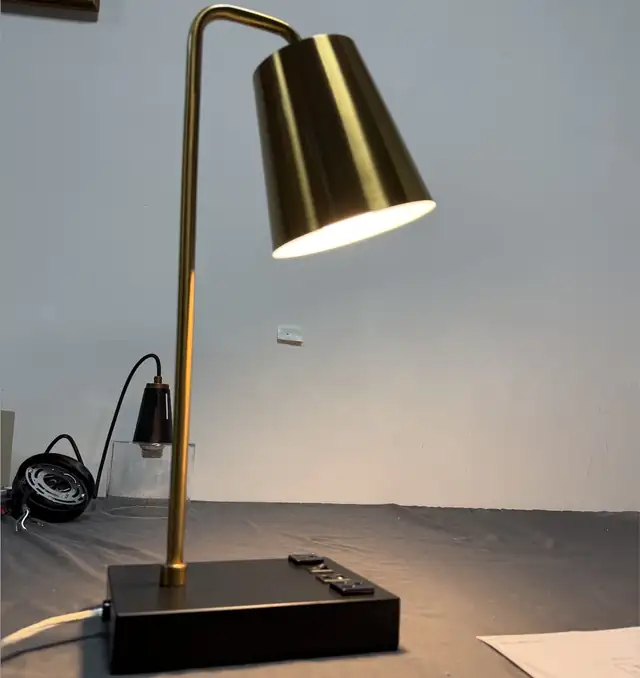 Desk lamp produced for Hotel Versey in Chicago