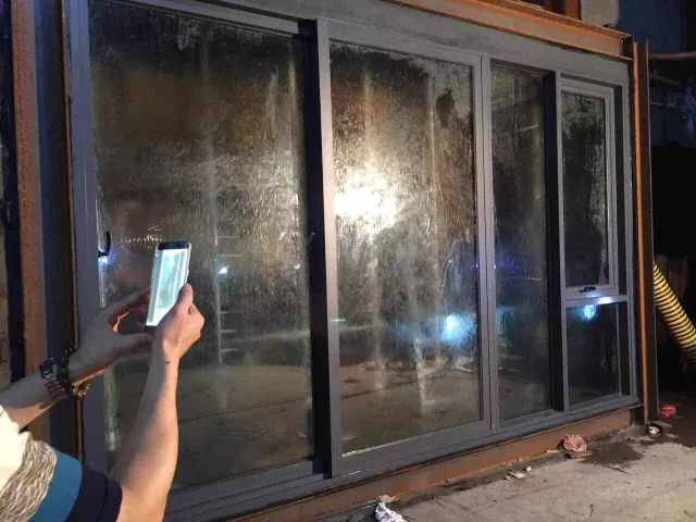 Sliding Door Under Test