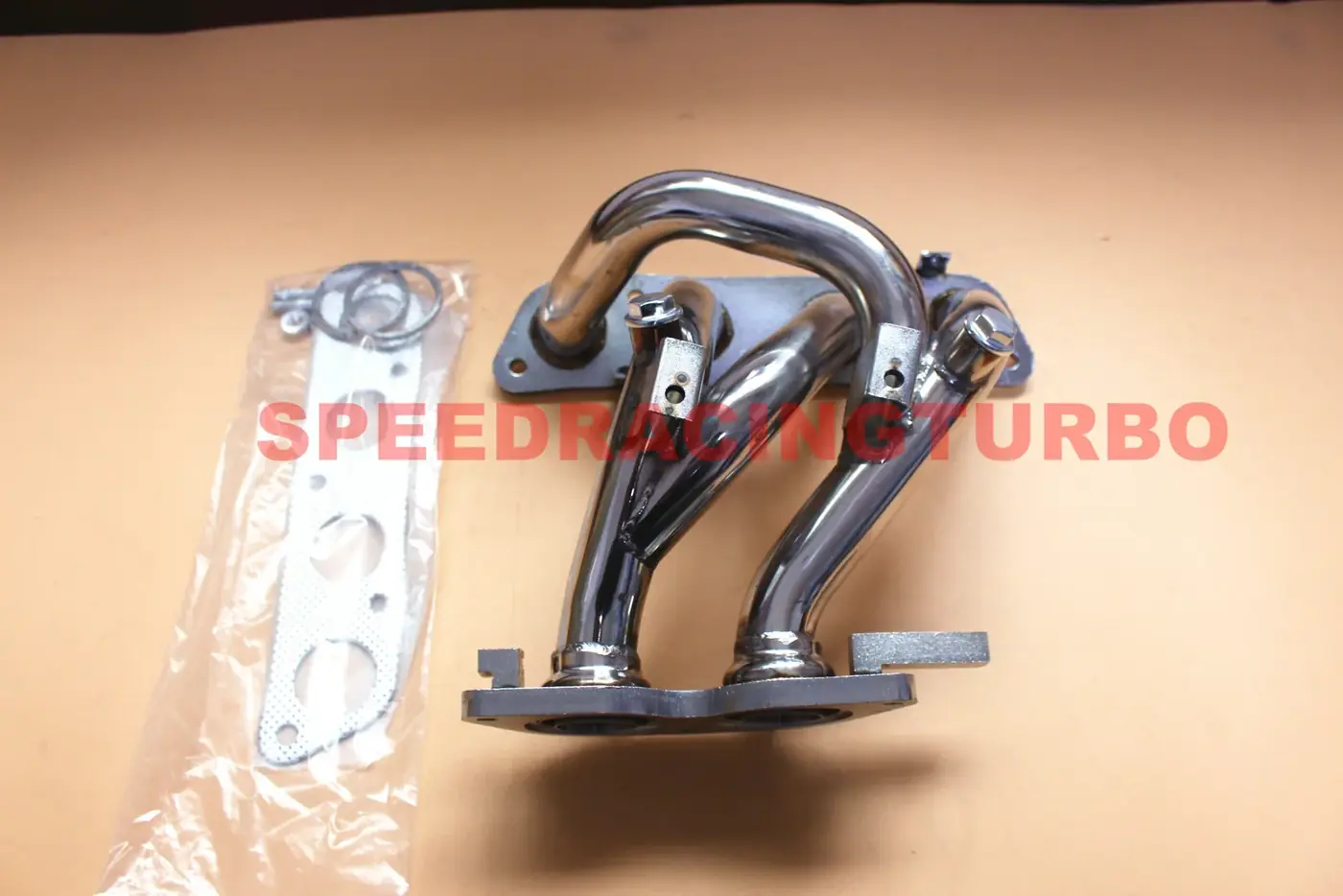 Top view of header showing collector and O2 sensor bung insertion point