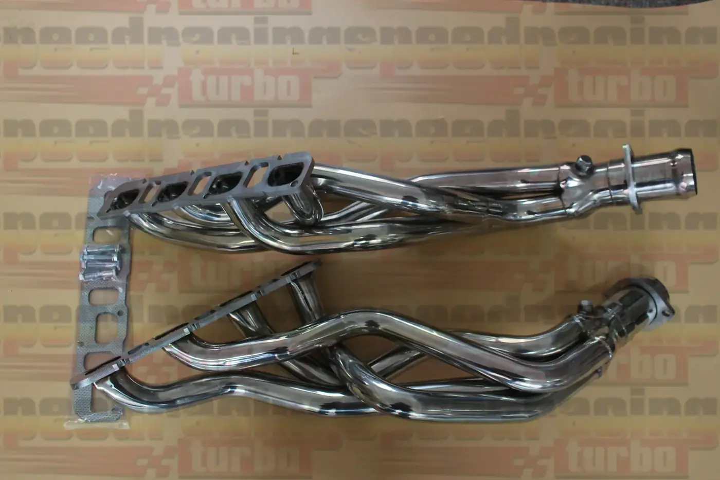 Close-up of 1.85 inch primary tubes and 3 inch collector on a long tube header