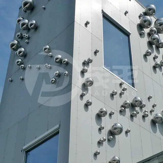 148 Piece Ball Wall in Norway