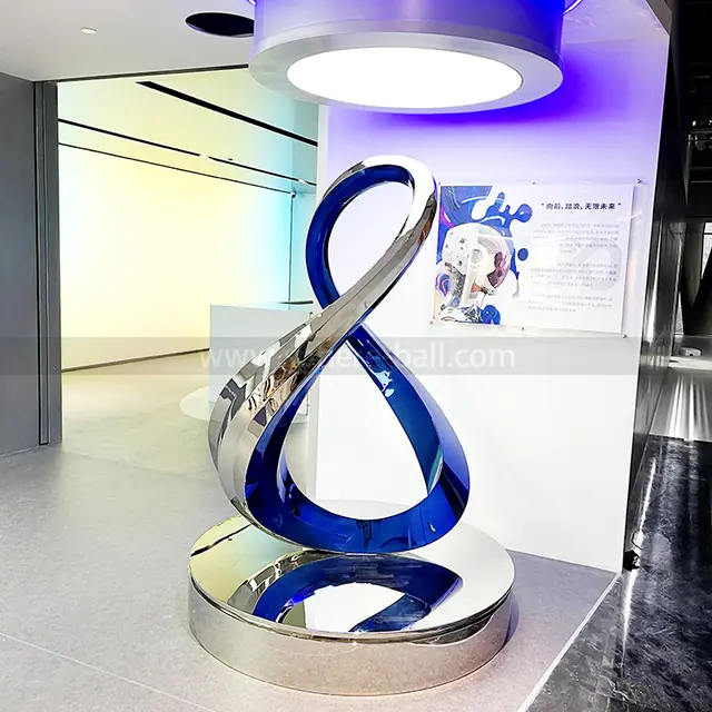 Rotating Mirror Sculpture at Shenzhen Qianhai Hub