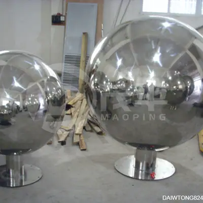 AISI304 Large Polished Mirror Stainless Steel Sphere Sculpture detail 4