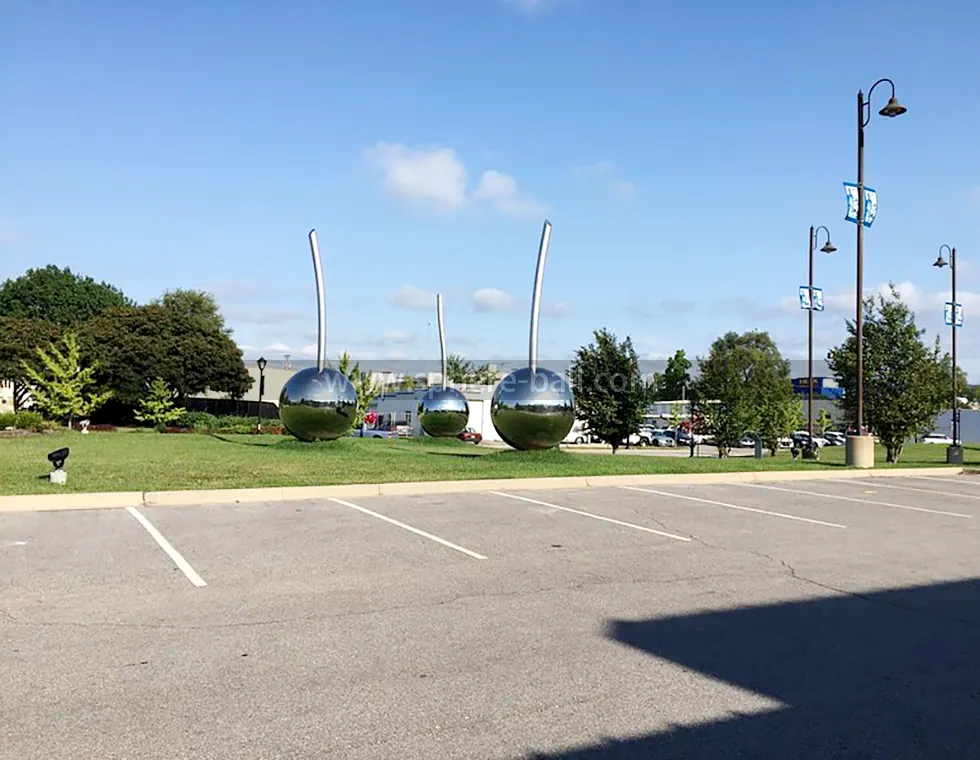 Three 2400 mm Spheres at Merriam Marketplace, view 2
