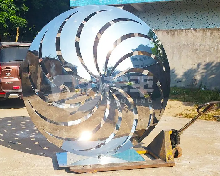 1800 mm Pinwheel Garden Sculpture, view 4