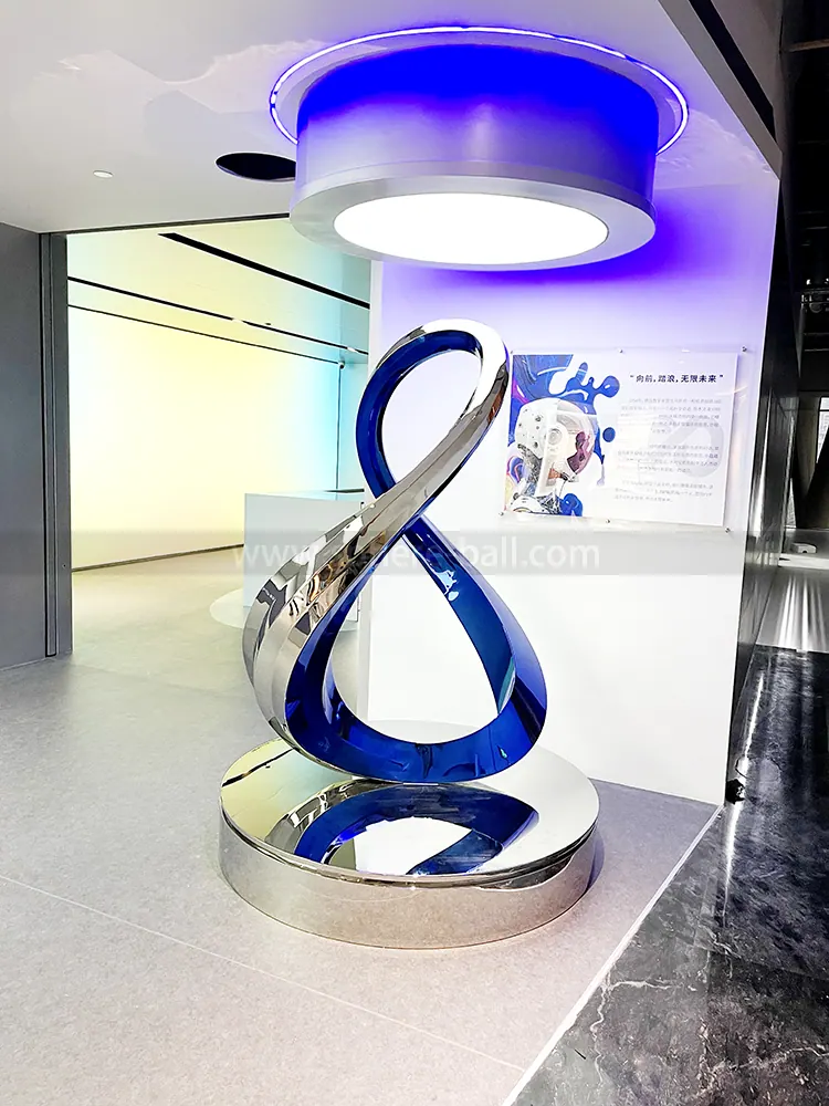 Rotating Mirror Sculpture at Shenzhen Qianhai Hub
