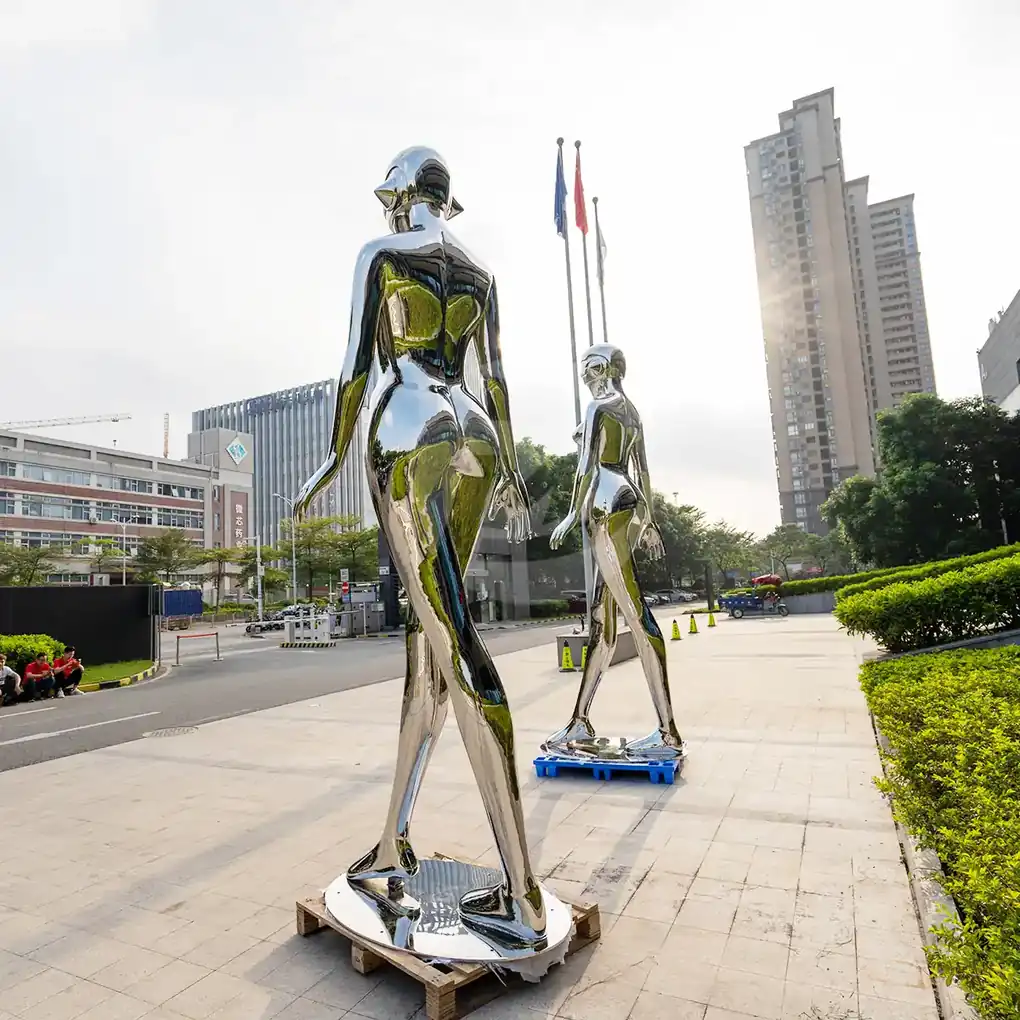 Mirror Polished Robot Sculpture in Japan, view 3