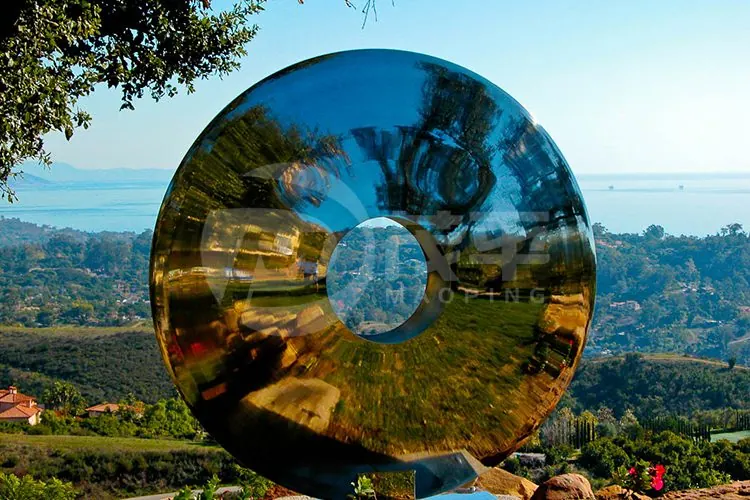 2000 mm Eye Sculpture in the United Kingdom