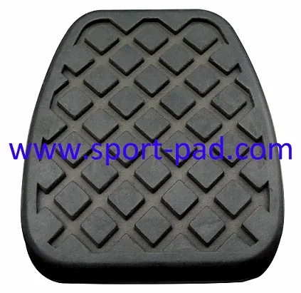 Rubber Pad 10 — square pad with broad ribs and a raised centre step