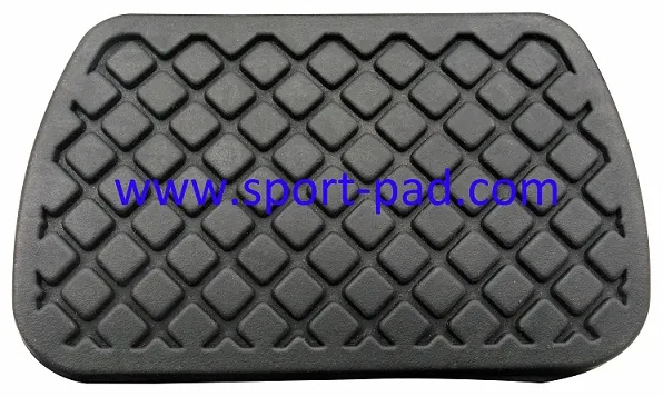 Rubber Pad 18 — square pad with a fine diamond lattice running edge to edge