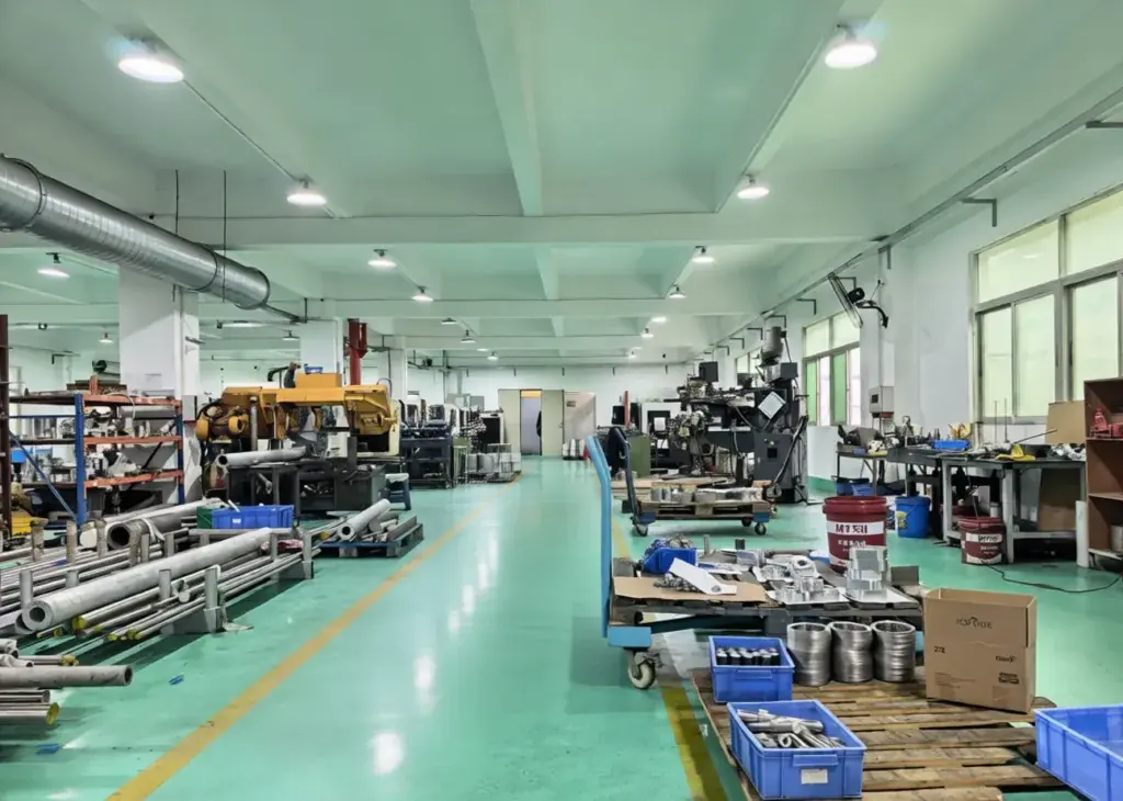 Main production aisle at the SRX factory in Shenzhen