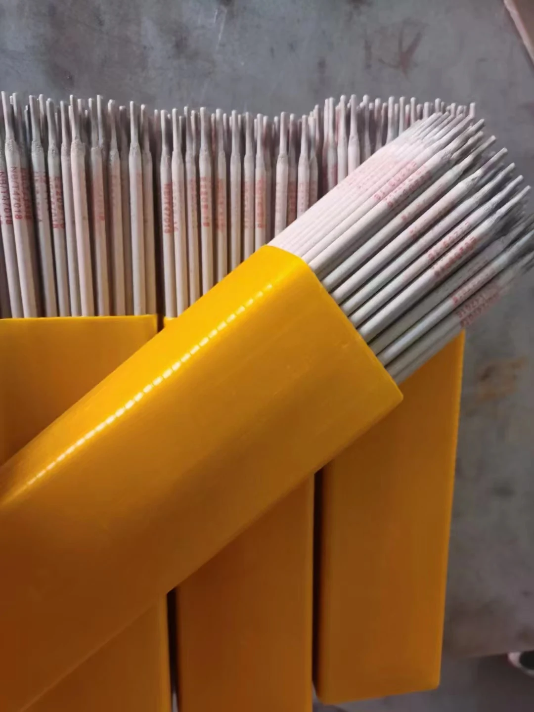 E6010 Welding Rod Stick Electrode 3/32″ 1/8″ 3/16″ Welding rod side view