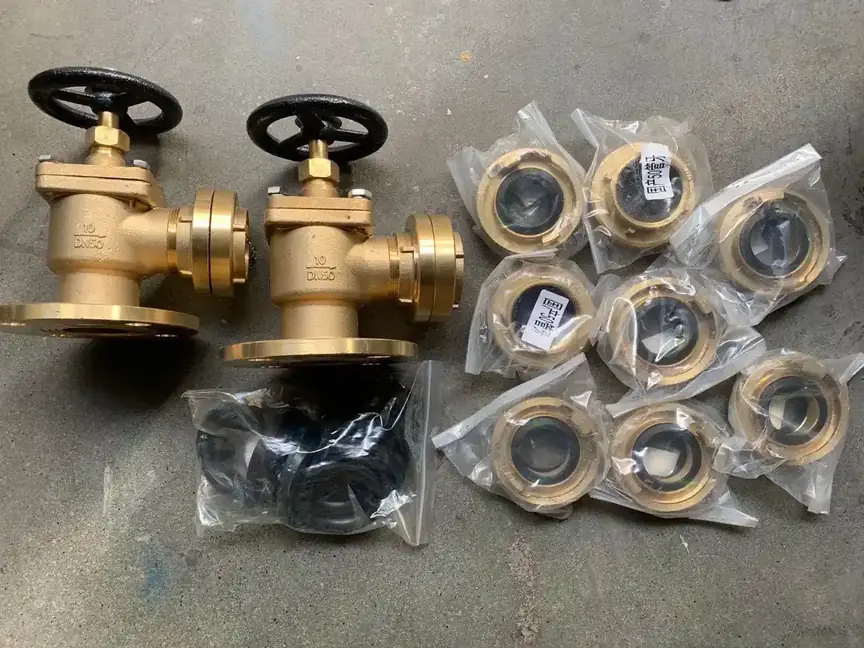 Marine Fire Hydrant Valve Bronze/Steel/Copper with Cover in Ship/Vessel/Boat detail view