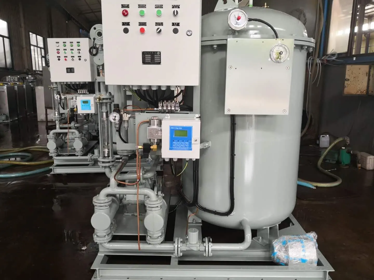 Marine oil water separator with control panel and pressure vessel assembled in the factory