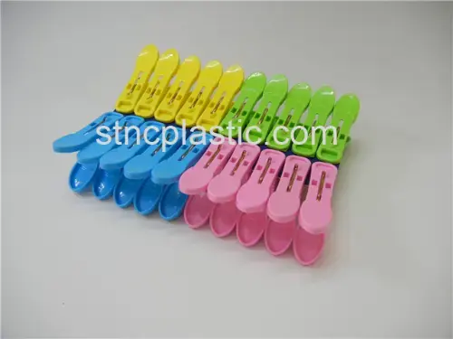 Clothes Pegs 20PCS NC015424 plastic houseware product photograph
