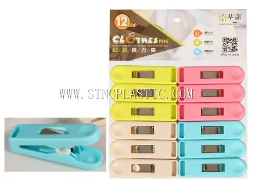 Clothes Pegs 12pcs NC026794 plastic houseware product photograph
