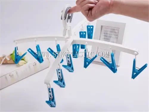 Plastic Foldable Dry Hanger Rack NC028773 from the Drying Rack With Pegs range