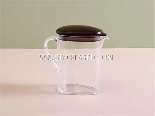 Plastic Heart Shape Multipurpose Oil Can NC032121 plastic houseware product photograph