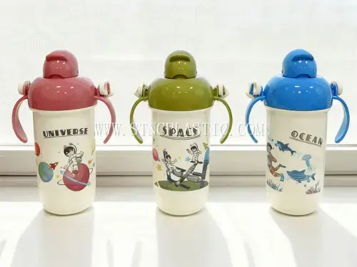 500ml Cartoon Handle-Equipped Straw Water Bottle NC034443 plastic houseware product photograph