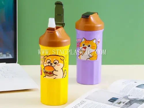 Plastic Cartoon Straw Water Bottle 500ml NC034673 plastic houseware product photograph