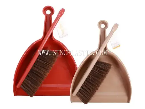 Simplistic Cleaning Brush Set NC034687 from the Broom And Dustpan Set range