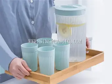 Plastic Stripe Water Jug With 4 Cups S 2L NC030442