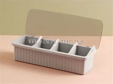 4 Compartments Flipped Seasoning Box With Spoon NC031000