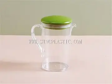 Plastic Round Multipurpose Oil Can NC032122