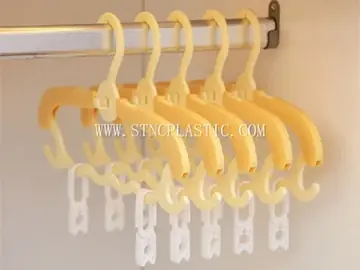 5pcs/Set Non-Slip Telescopic 4-Gear Adjustable Kids Hanger With Clips NC033763