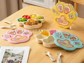Plastic 4 Compartments Cute Paw Dinner Plate With Spoon&Fork NC035511