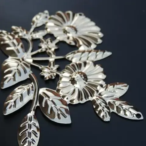 Metal Accessory detail view 3
