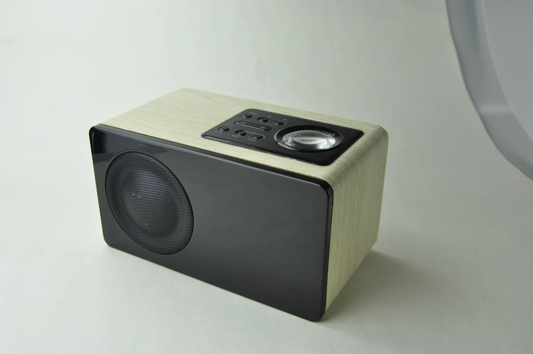 FL-B009 Wooden Bluetooth Speaker With FM Radio And Alarm Clock - angled view