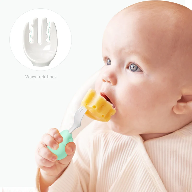 Close-up of the rounded spoon head and ergonomic handle