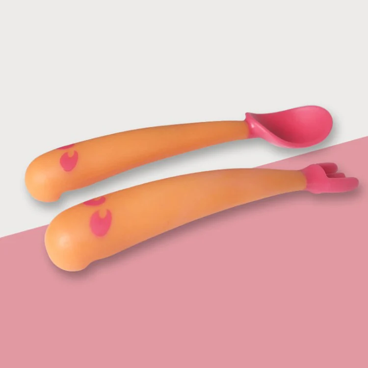 Spoon and fork inside the PP storage box, showing the snap closure