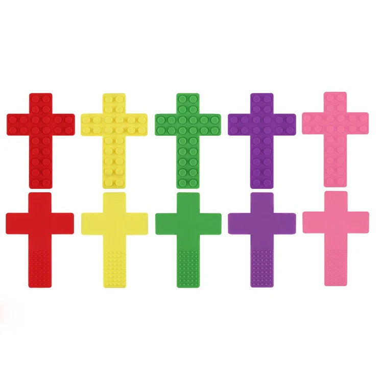 Silicone chew necklace with a smooth, non-porous surface