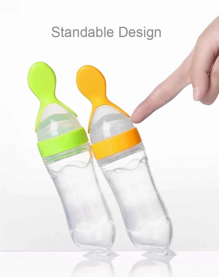 Feeding bottle in a set with a cleaning brush and storage bag