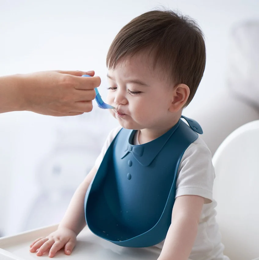 Bow-tie Design Soft Silicone Foldable baby bib